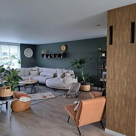 Ruime Woning Aan Het Water Met Jacuzzi In Nyaraló Alkmaar