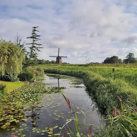 Nyaraló Ruime Woning Aan Het Water Met Jacuzzi In Alkmaar