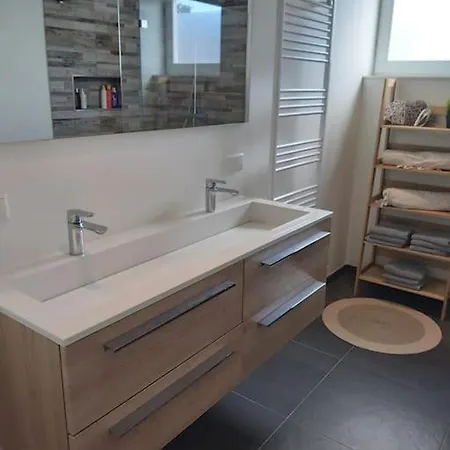 Nyaraló Ruime Woning Aan Het Water Met Jacuzzi In Alkmaar